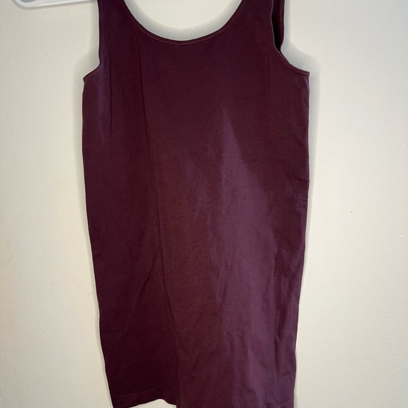 Babaton Burgundy TankTop - Picture 2 of 4